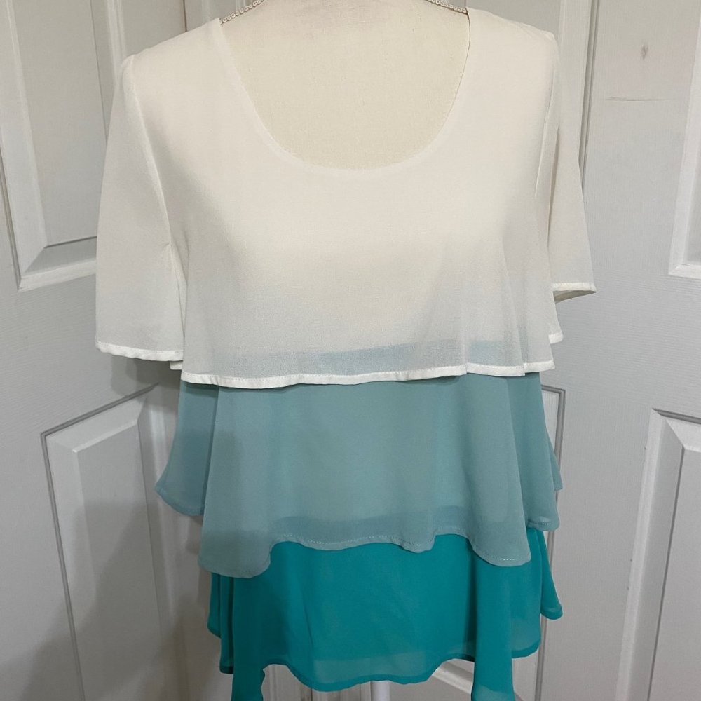 Entro M Light Weight Ruffle Layered Top